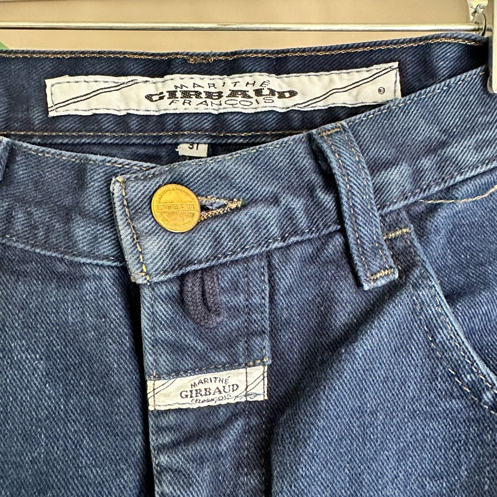 Girbaud Vintage Jeans.  Size 4 - Picture 6 of 9